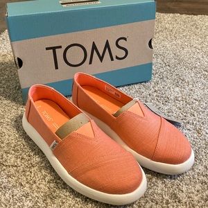TOMS Womens Canvas Slip On Alpargata Mallow